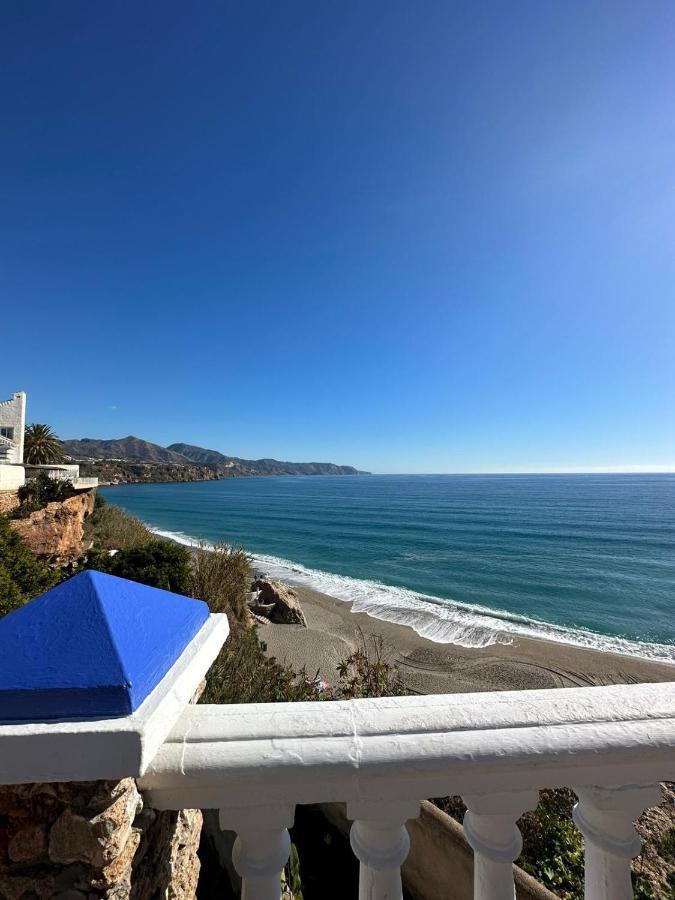 Tiyoweh Apartment Nerja Exterior photo